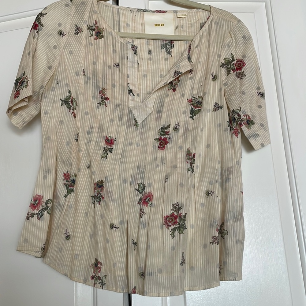 Maeve Anthropologie pleated top. US 4.
